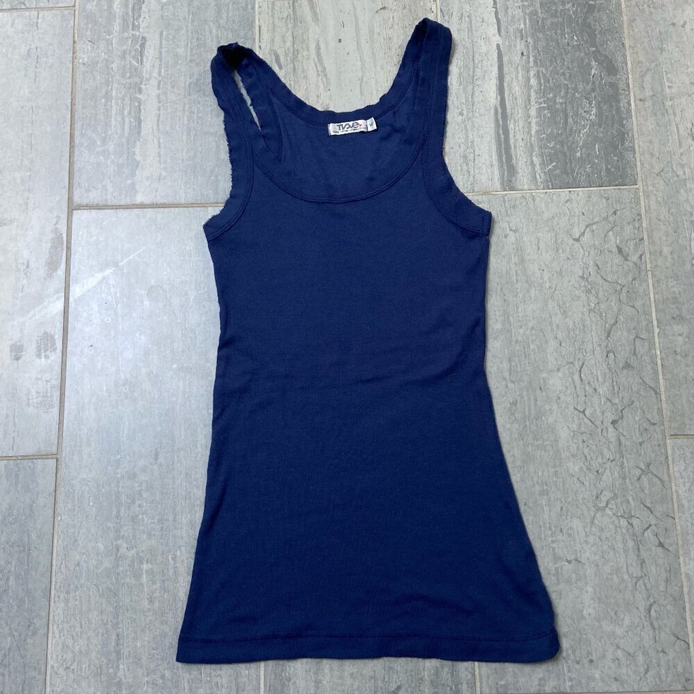 T2LOVE Scoop Neck Raw Edge Ribbed Tank Top Navy Blue Size Medium